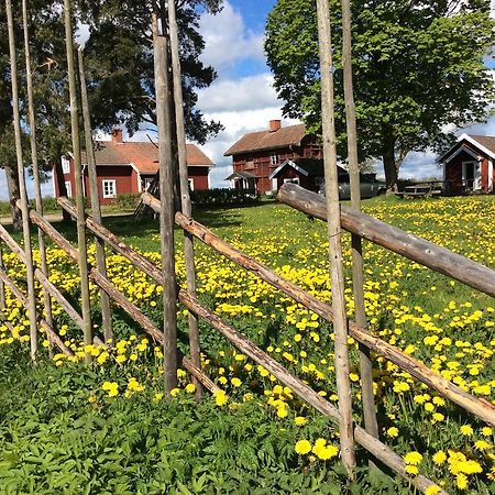 Skyberga Torp Kumla Villa Luaran gambar