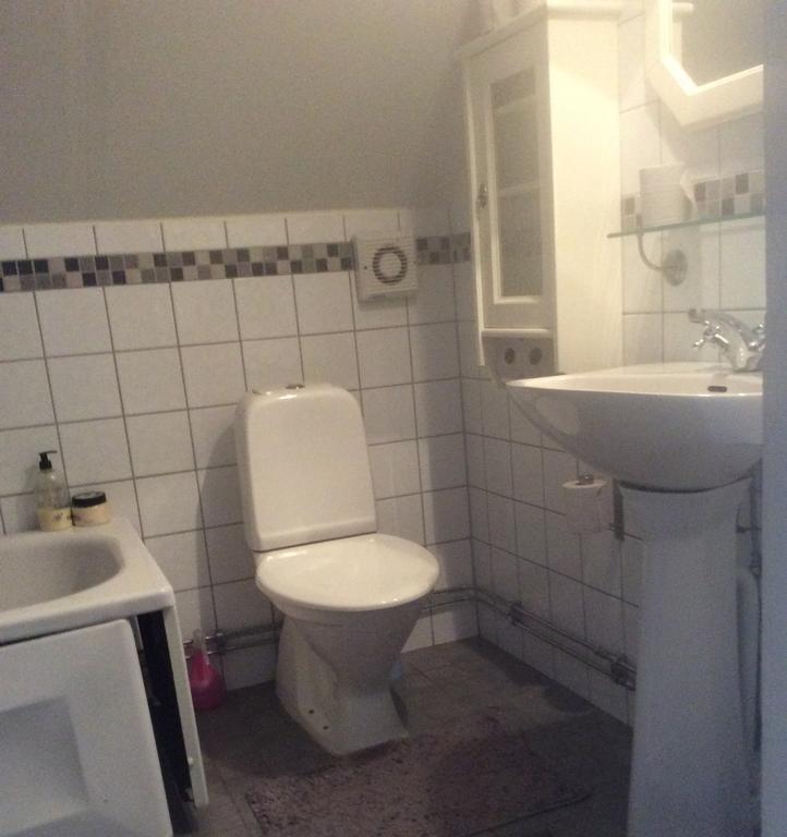 Skyberga Torp Kumla Villa Luaran gambar