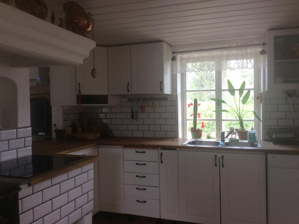 Skyberga Torp Kumla Villa Luaran gambar
